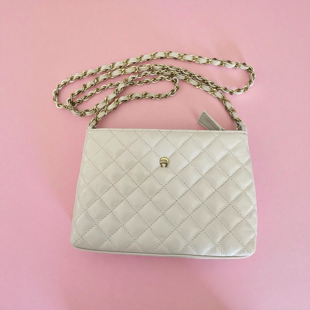 Aigner Quilted Crossbody Bag Winter White Gold Chain Strap Classic Mini Purse